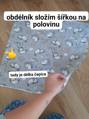 Obdélník složím šířkou na polovinu.