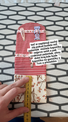 Teď si naplánuji rozmístění suchého zipu.