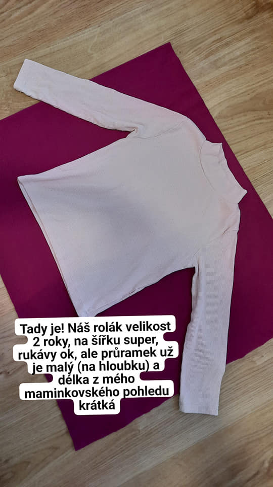 Zde je původní rolák, který je z žebrovaného úpletu . Na nový rolák jsem koupila žebrovaný úplet - 95% bavlna, 5% elastan o gramáži 270 g/m2.