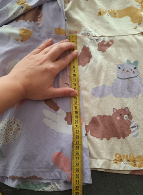 Změřím délku sukně. u velikosti 116 je to asi 32cm a u velikosti 98/104 je to 28cm